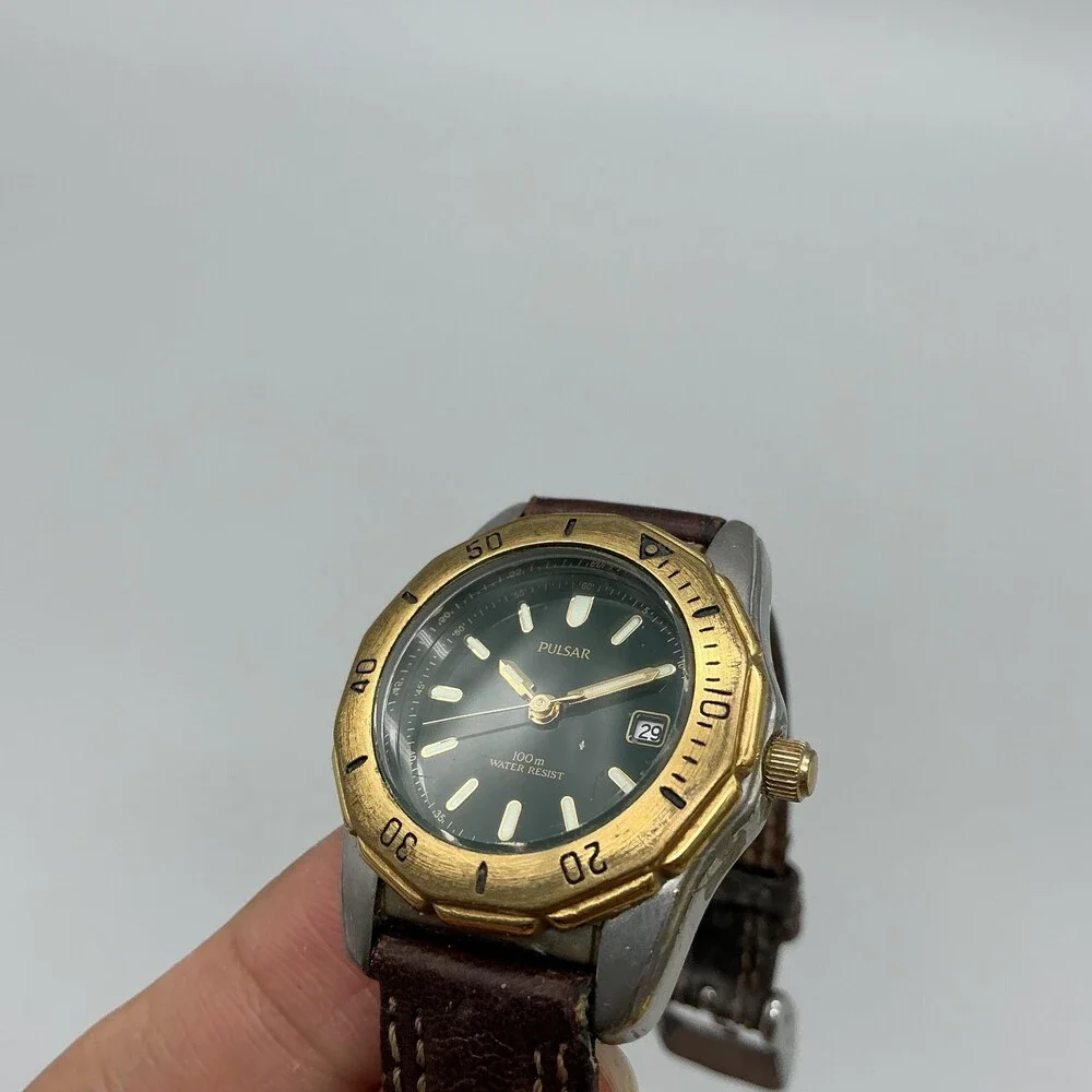 Vintage Pulsar Womens Watch 28mm Green Dial Brown Leather Diver Date New Battery